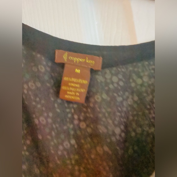 Cute sheer top - Picture 5 of 6